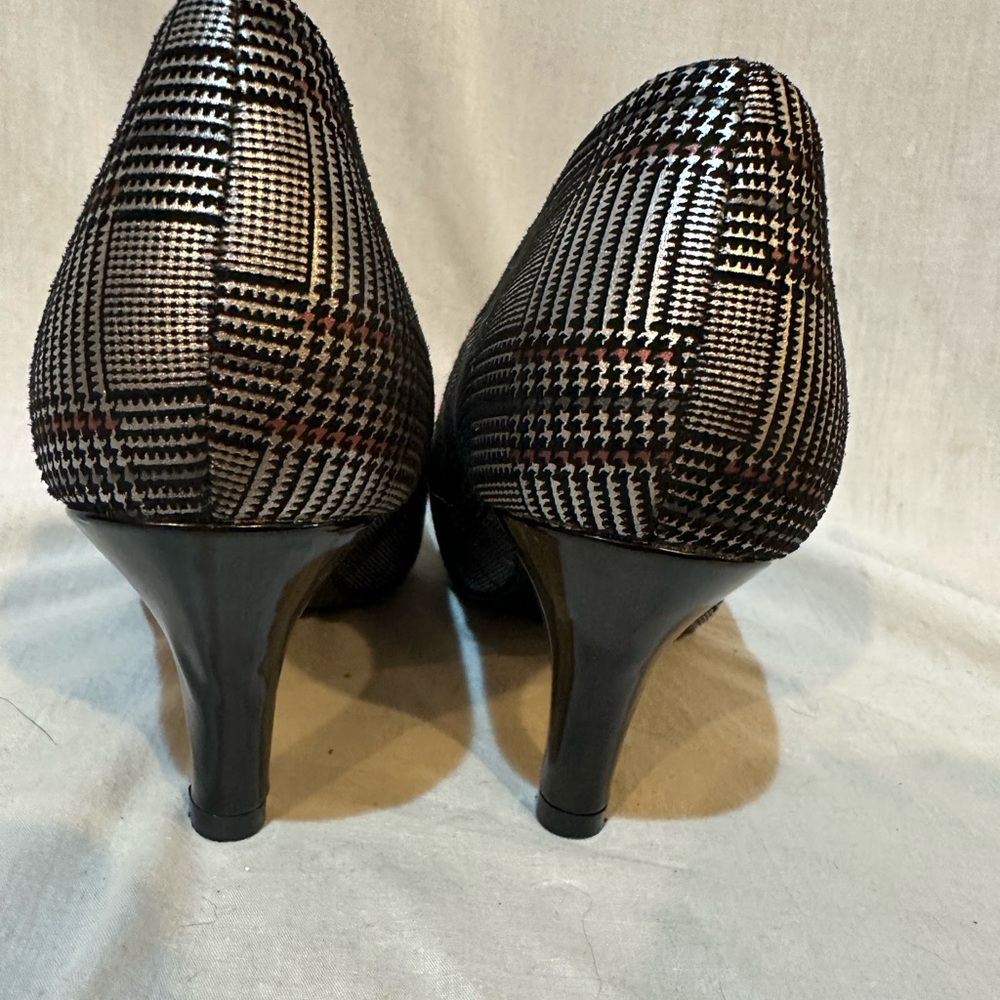 Woman’s Marbella High Heel Shoes - Picture 8 of 8